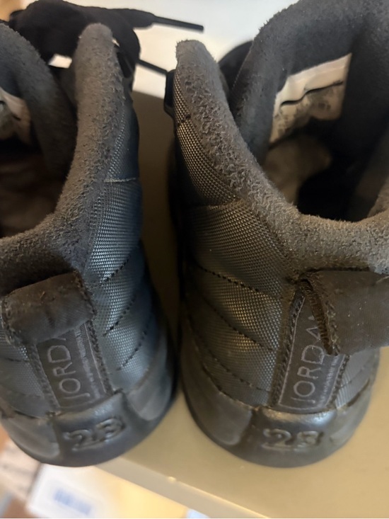 Jordan Kids' All-Black Sneaker - Picture 6 of 14